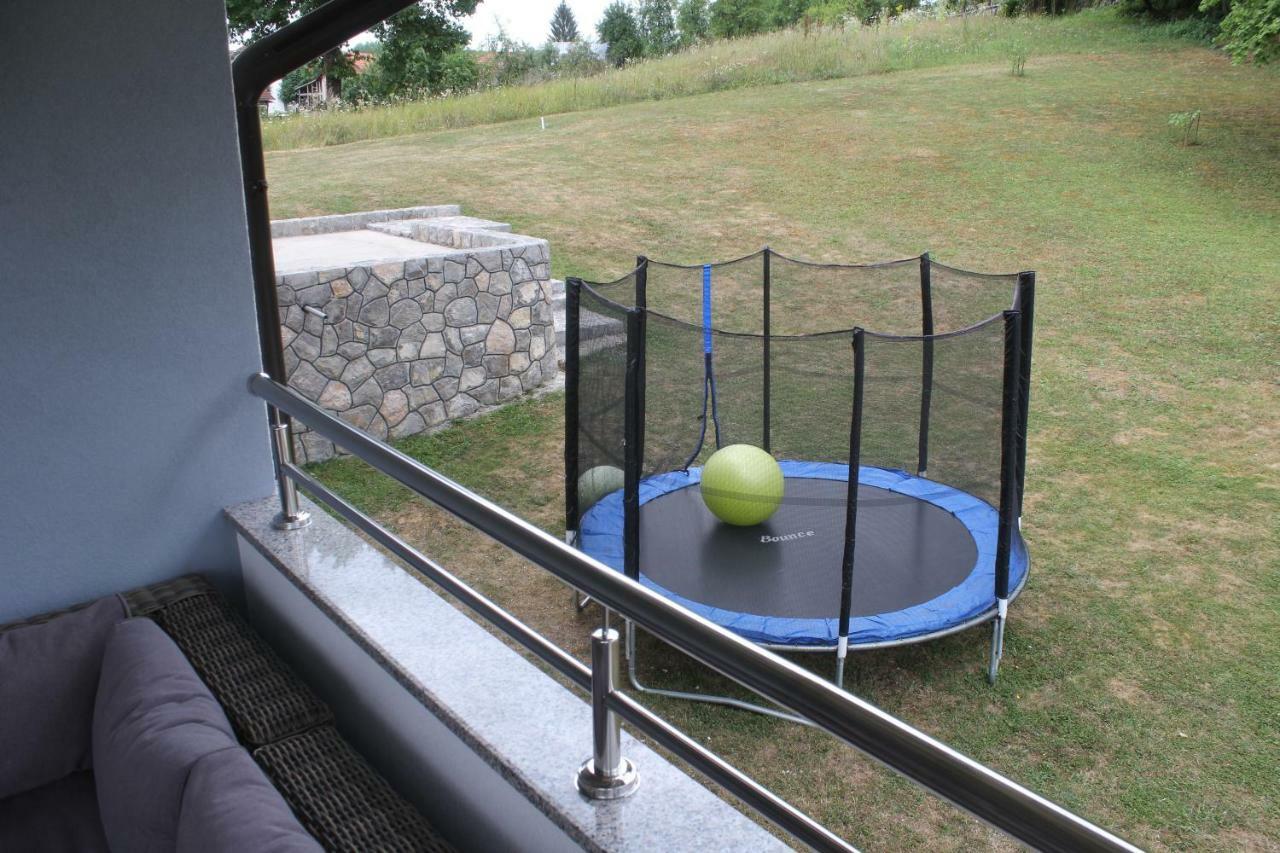 Apartment Snjezana Слунь Екстер'єр фото
