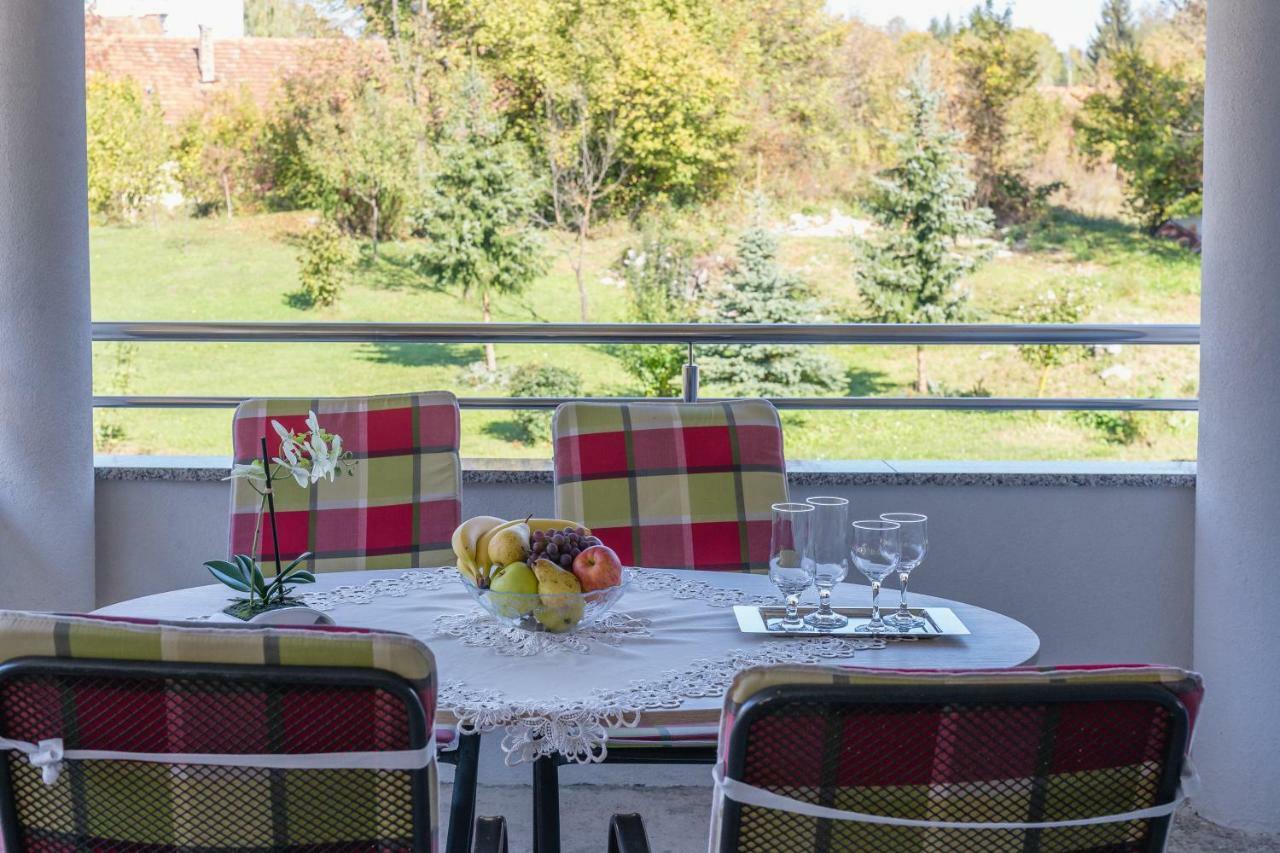 Apartment Snjezana Слунь Екстер'єр фото