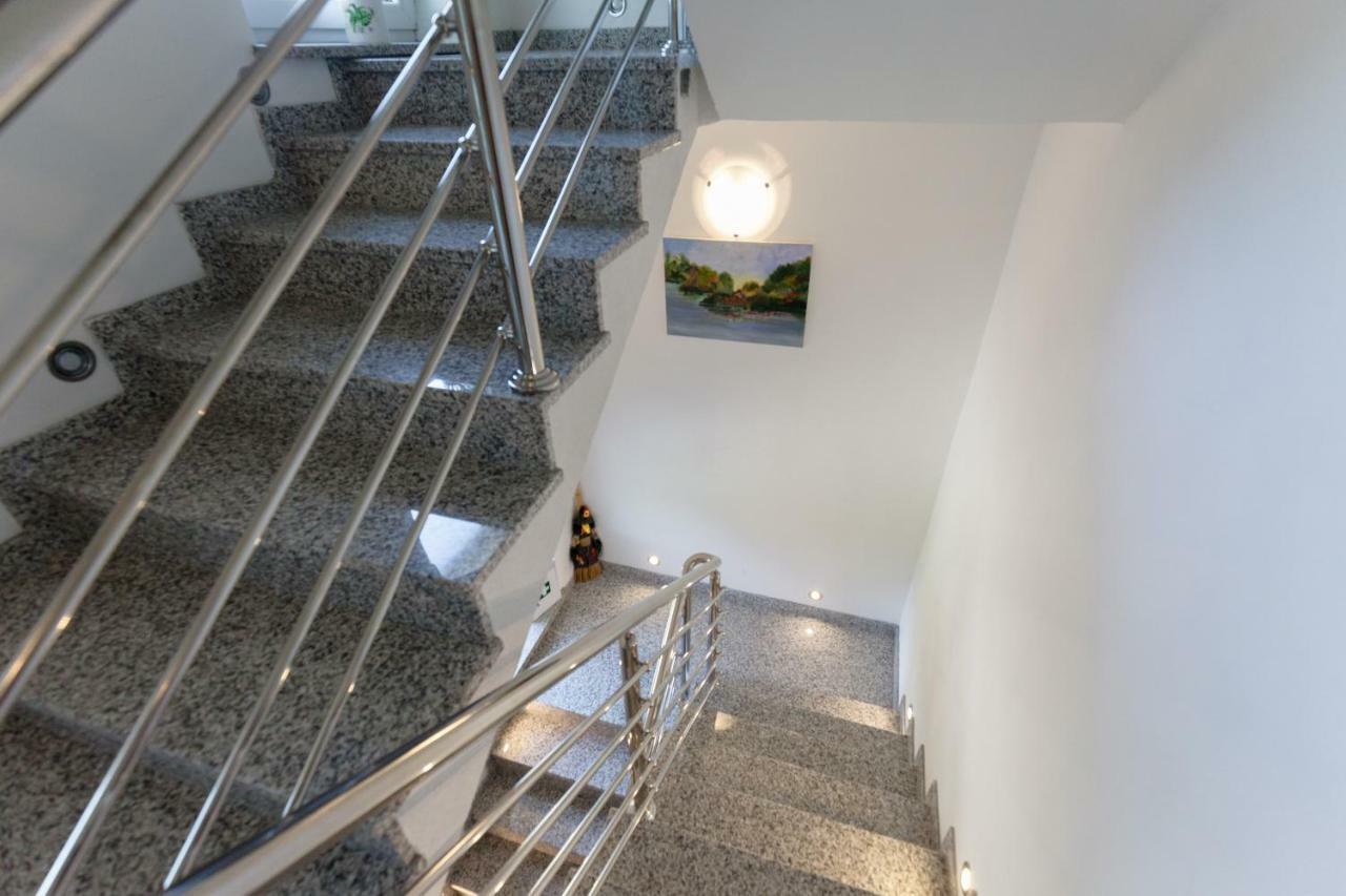 Apartment Snjezana Слунь Екстер'єр фото