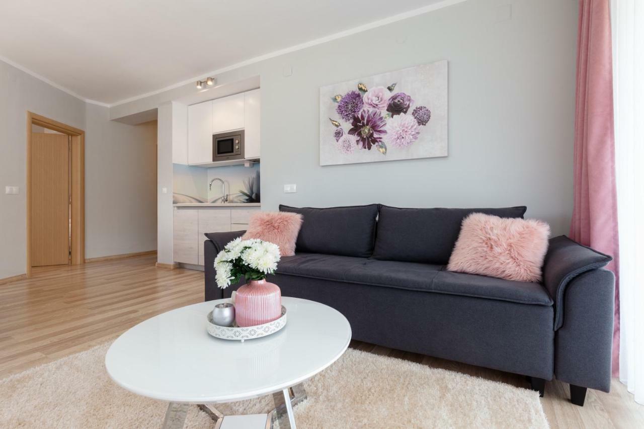 Apartment Snjezana Слунь Екстер'єр фото