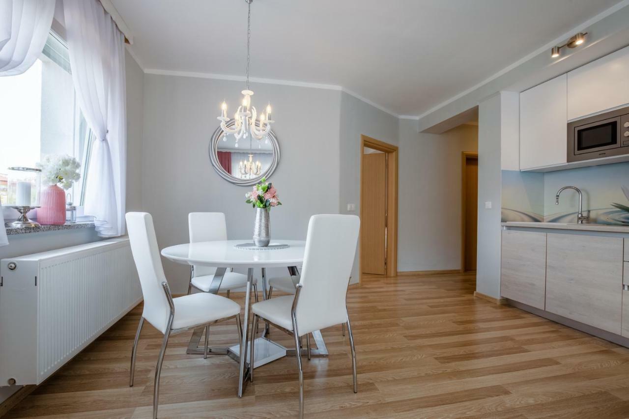 Apartment Snjezana Слунь Екстер'єр фото