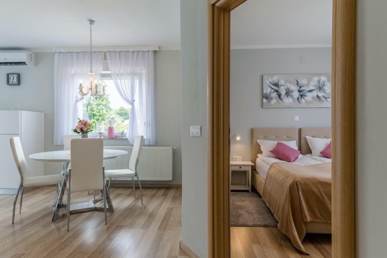 Apartment Snjezana Слунь Екстер'єр фото