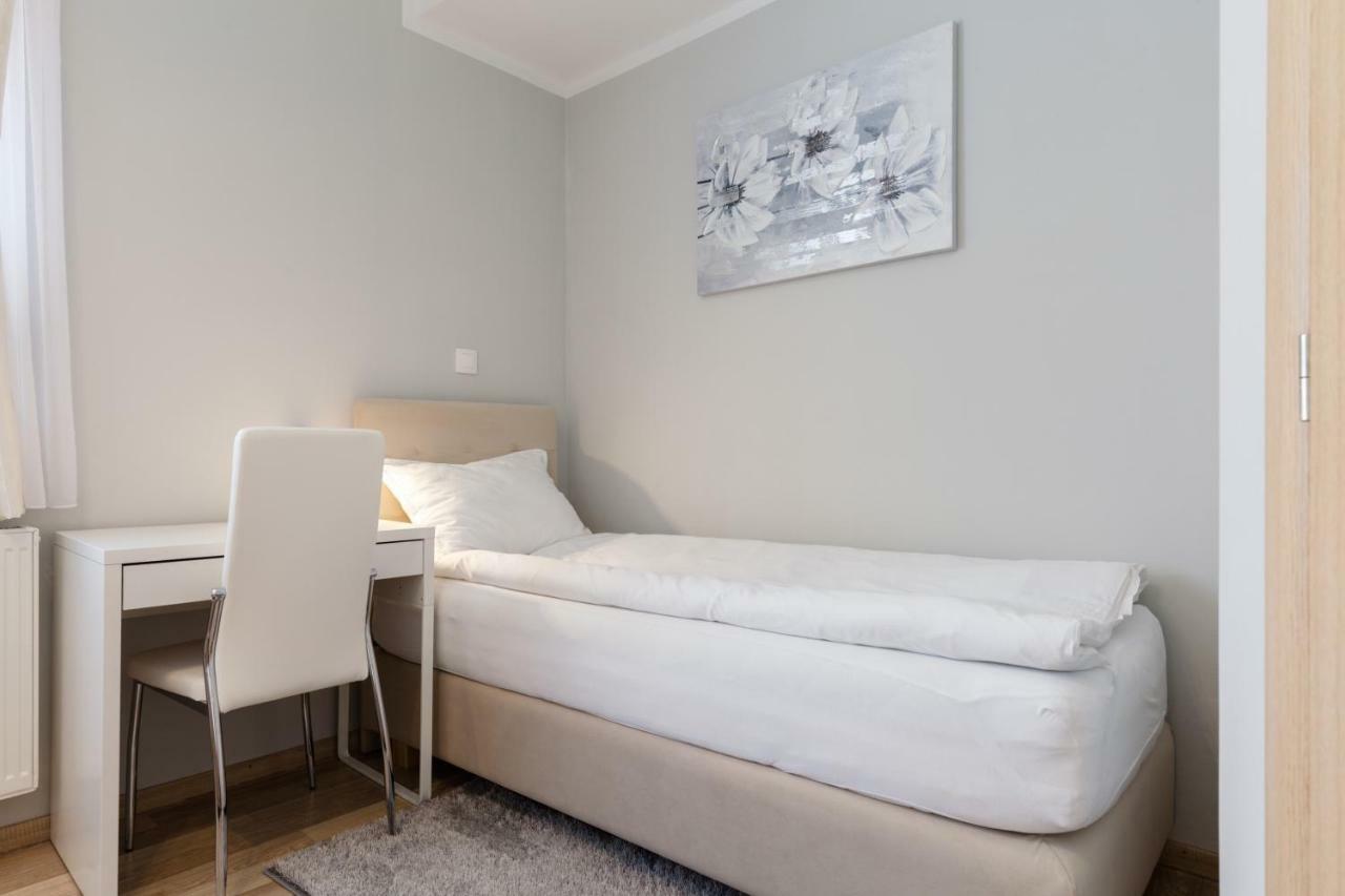 Apartment Snjezana Слунь Екстер'єр фото