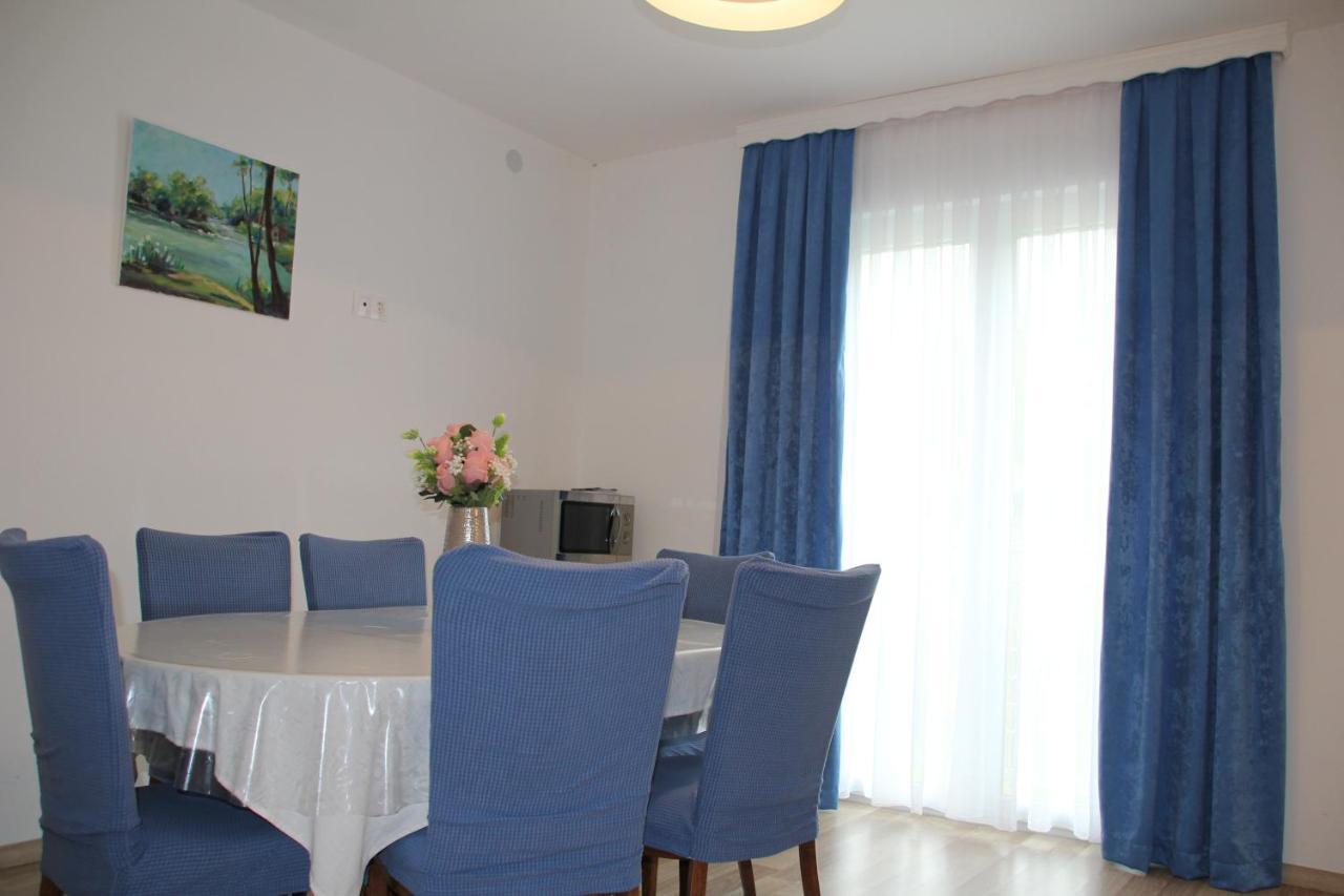 Apartment Snjezana Слунь Екстер'єр фото